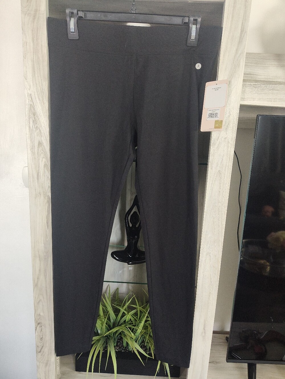 Danskin Black High-Rise Leggings SZ M New With Tags